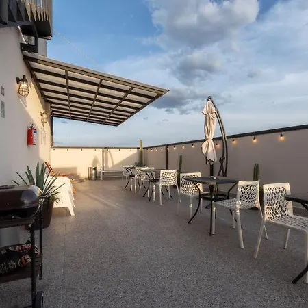 406 Location 2Bdrm 2Baths Ac Rooftop