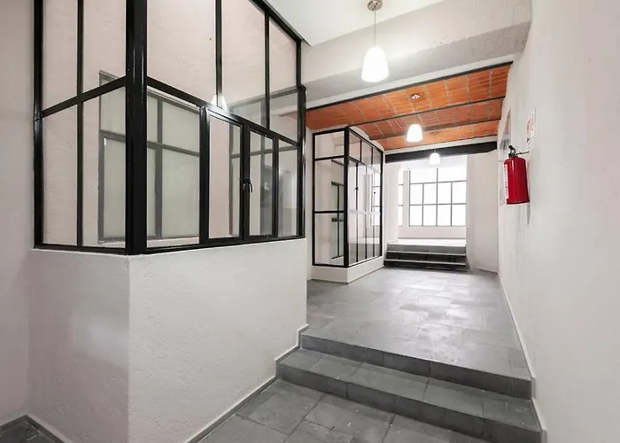 406 Location 2bdrm 2baths Ac Rooftop